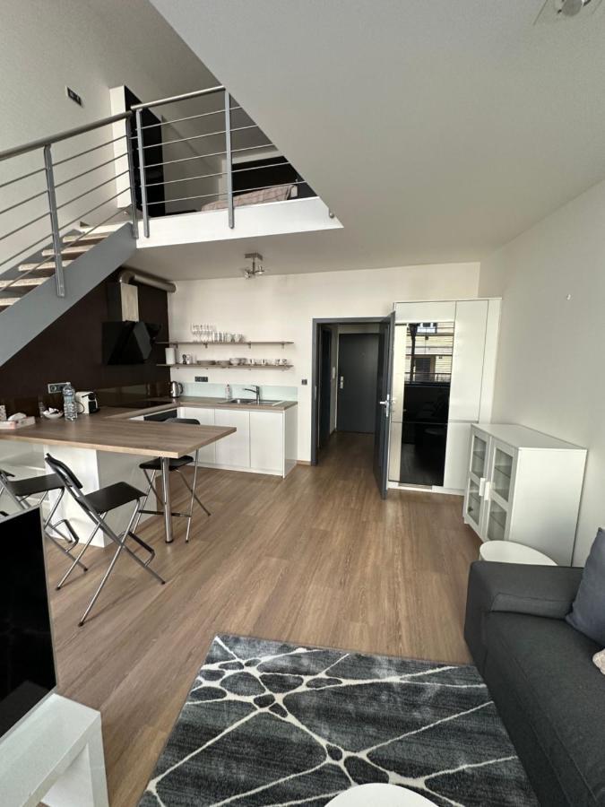 Apartments Palmovka Prague Luaran gambar