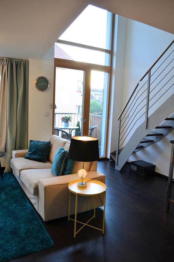 Apartments Palmovka Prague Luaran gambar
